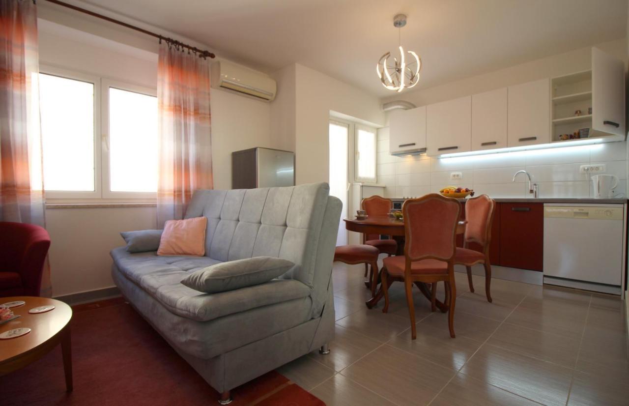 Apartment Agata In City Center Poreč Extérieur photo