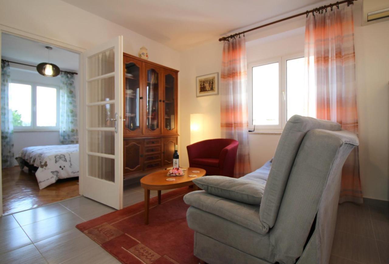 Apartment Agata In City Center Poreč Extérieur photo
