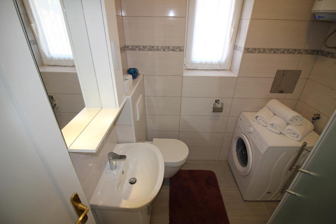 Apartment Agata In City Center Poreč Extérieur photo